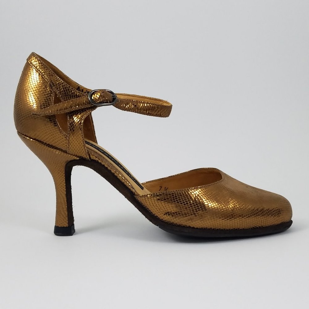 Arika Nerguiz 7.5/8 ankle strap gold leather dance /character shoes rubber soles - Picture 4 of 14